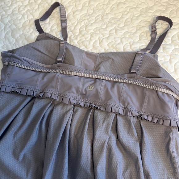 Lululemon tank - Picture 4 of 6